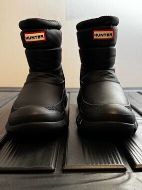 Hunter Intrepid Black Short Snow Boots Waterproof Rubber Sole Traction Boot NWT